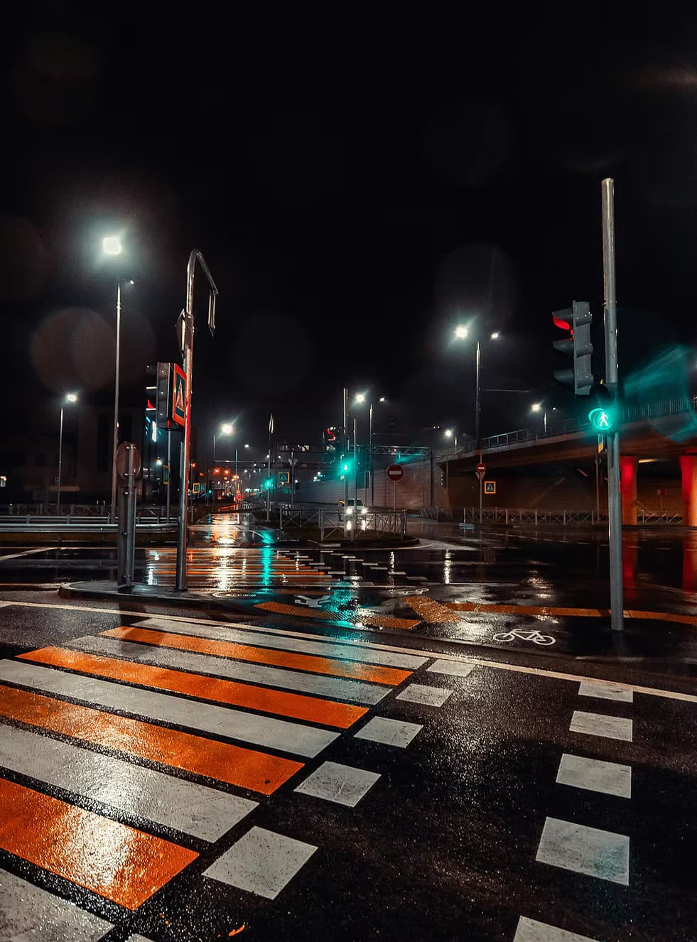 Infraestructura de iluminación y semaforización urbana de Pramart