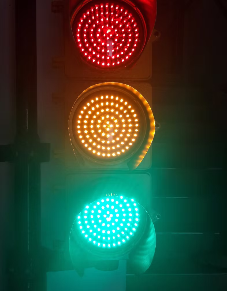 Semaforización LED para infraestructura urbana